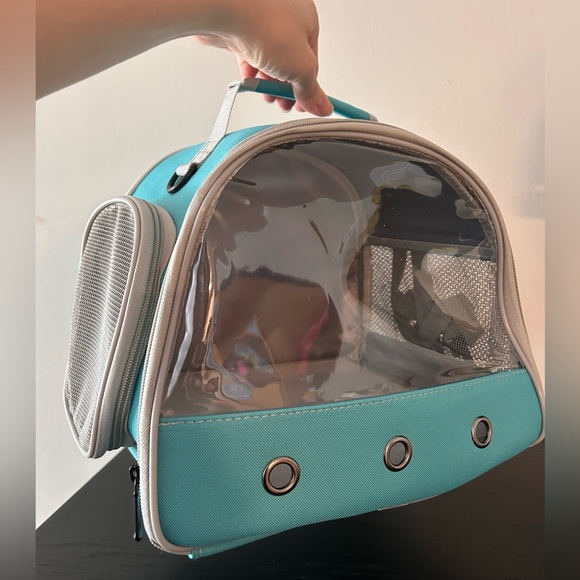 Portable Small Animal Carrier.  Pouch Foldable Pet Backpack - Picture 2 of 7